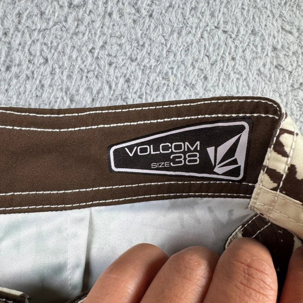 Y2K Vintage Volcom Board Shorts‎ Men 38 Swim Trunks Surfer Print Beach AOP